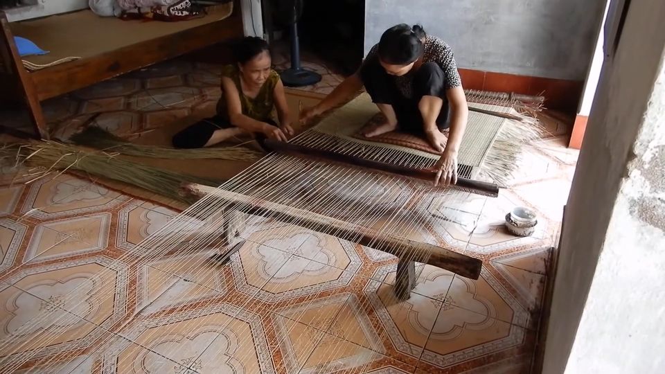 Nghề chiếu cói Nga Sơn — "Chiếu Nga Sơn, gạch Bát Tràng"